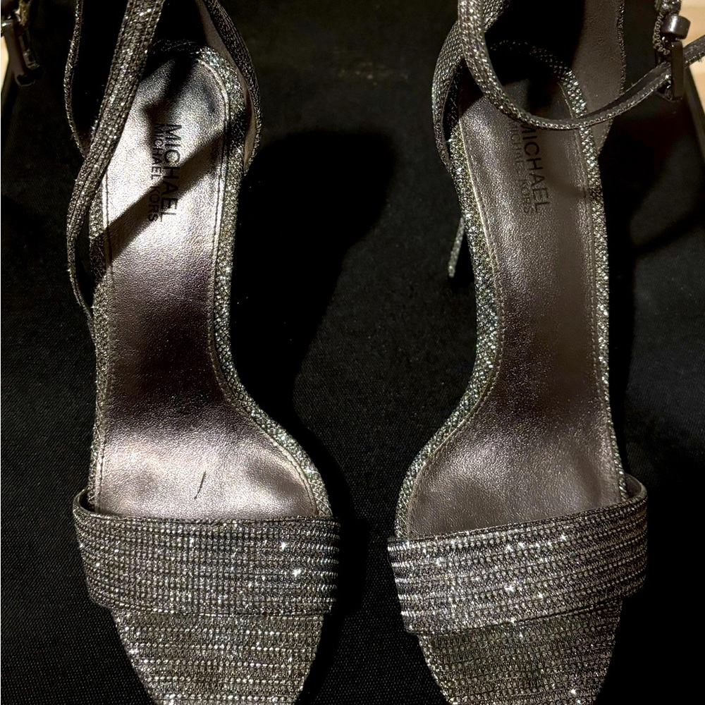 Michael Kors Silver Hutton Glitter Ankle Strap High Heel Platform Pumps Size 7